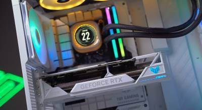 ASUS выпустила белый GeForce RTX 4070 Ti SUPER со скрытыми разъемами