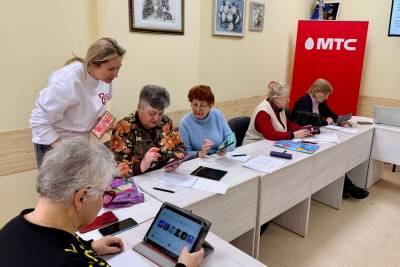 #НаучиСвоихБлизких: МТС масштабирует инициативу для старшего поколения в социальных центрах Минска